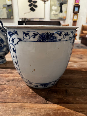 Mid 19th Century Pair of Blue & White Chinese Planters